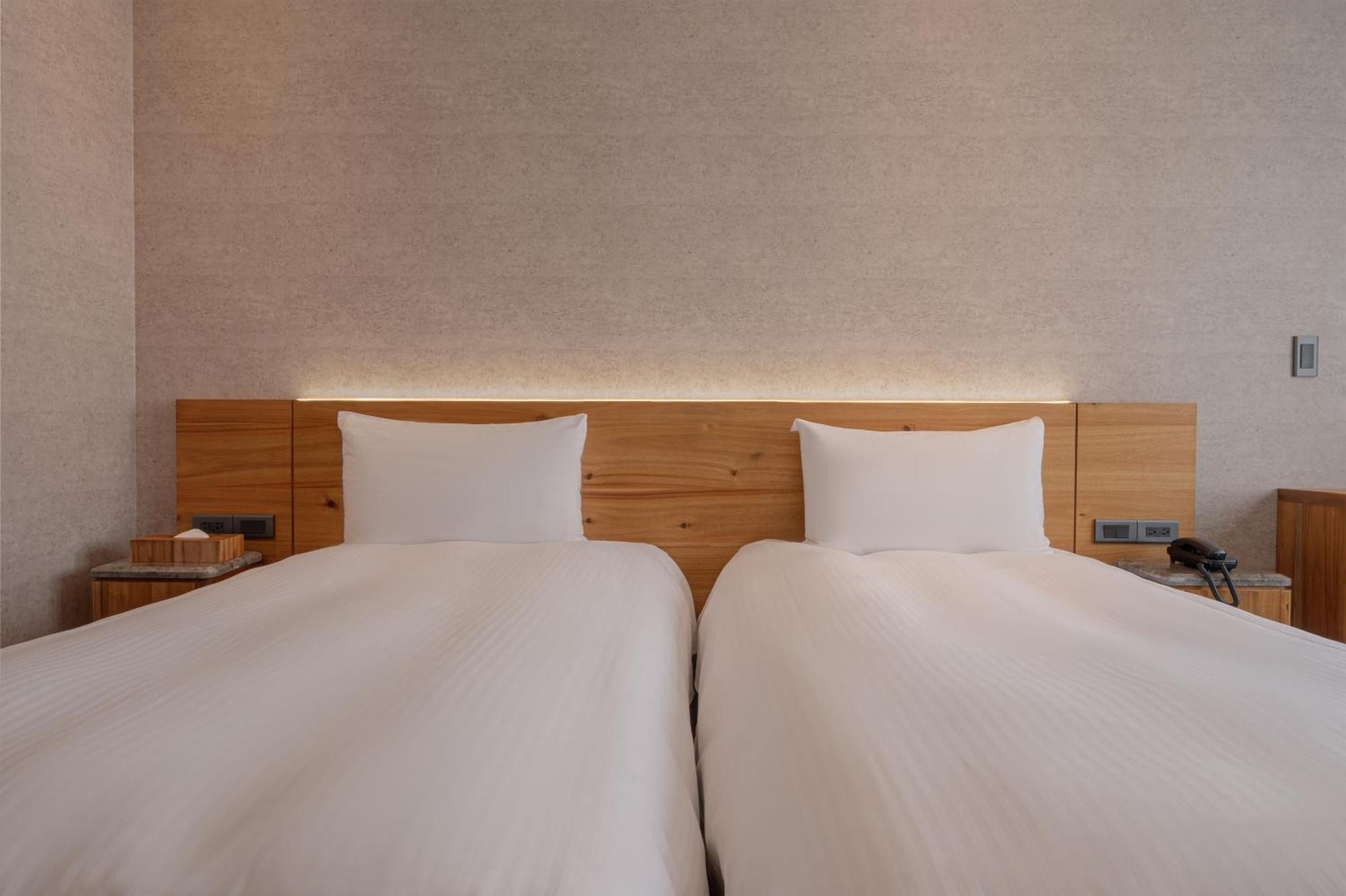 In Joy Hotel Taichung Bagian luar foto